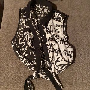 New crop tie button shirt